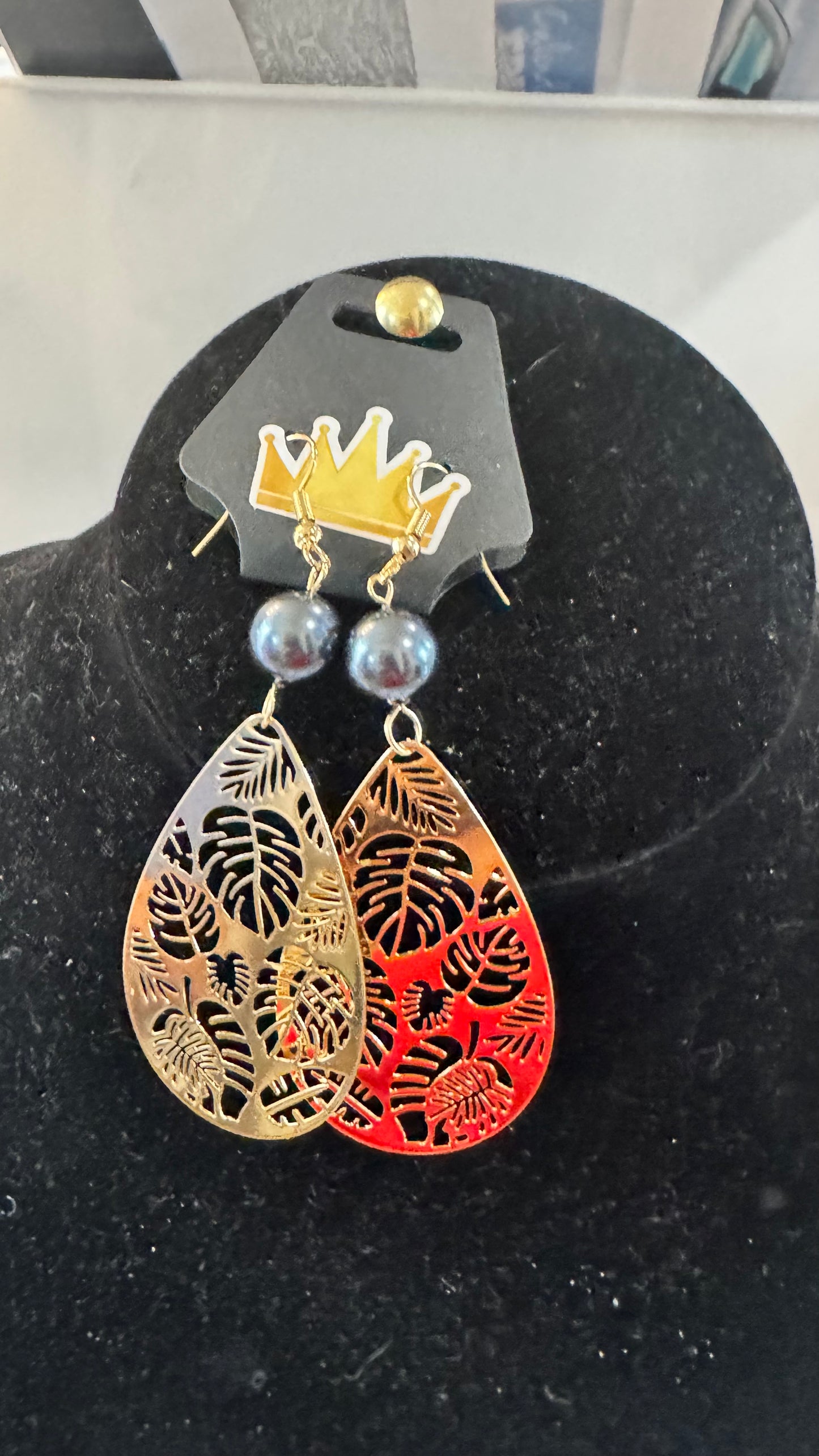 E50 Teardrop Leaf Earrings