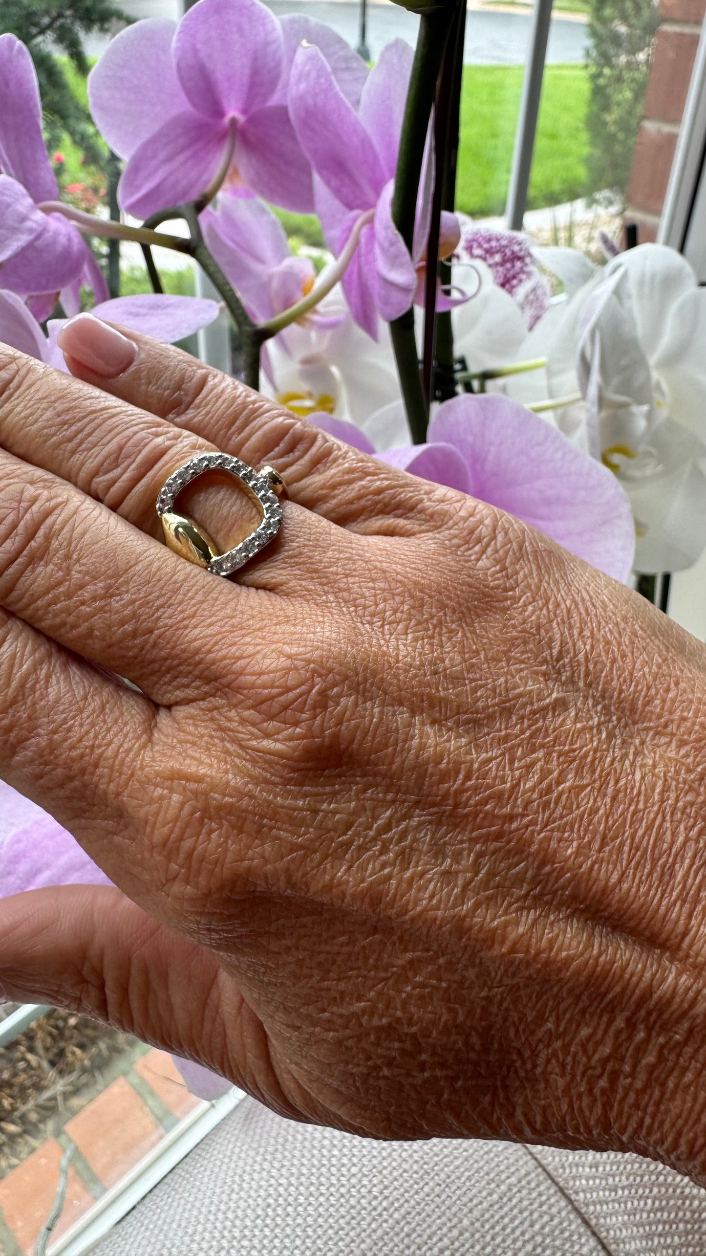 R1 Square Crystal and Gold Ring Size 6