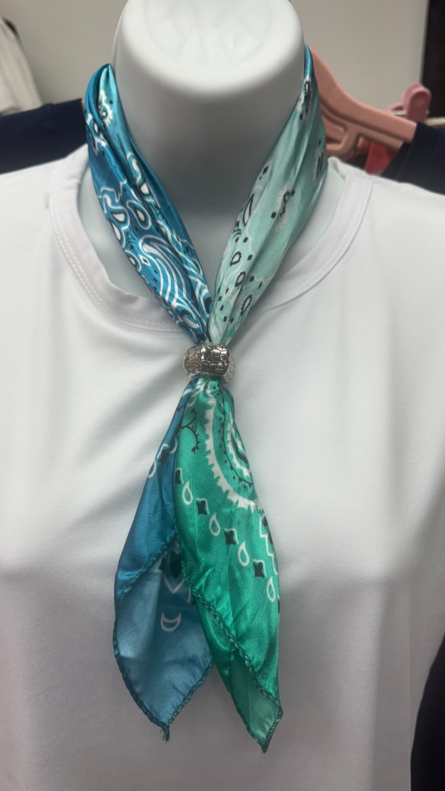 N19 Seafoam Twilly Scarf with Pendant