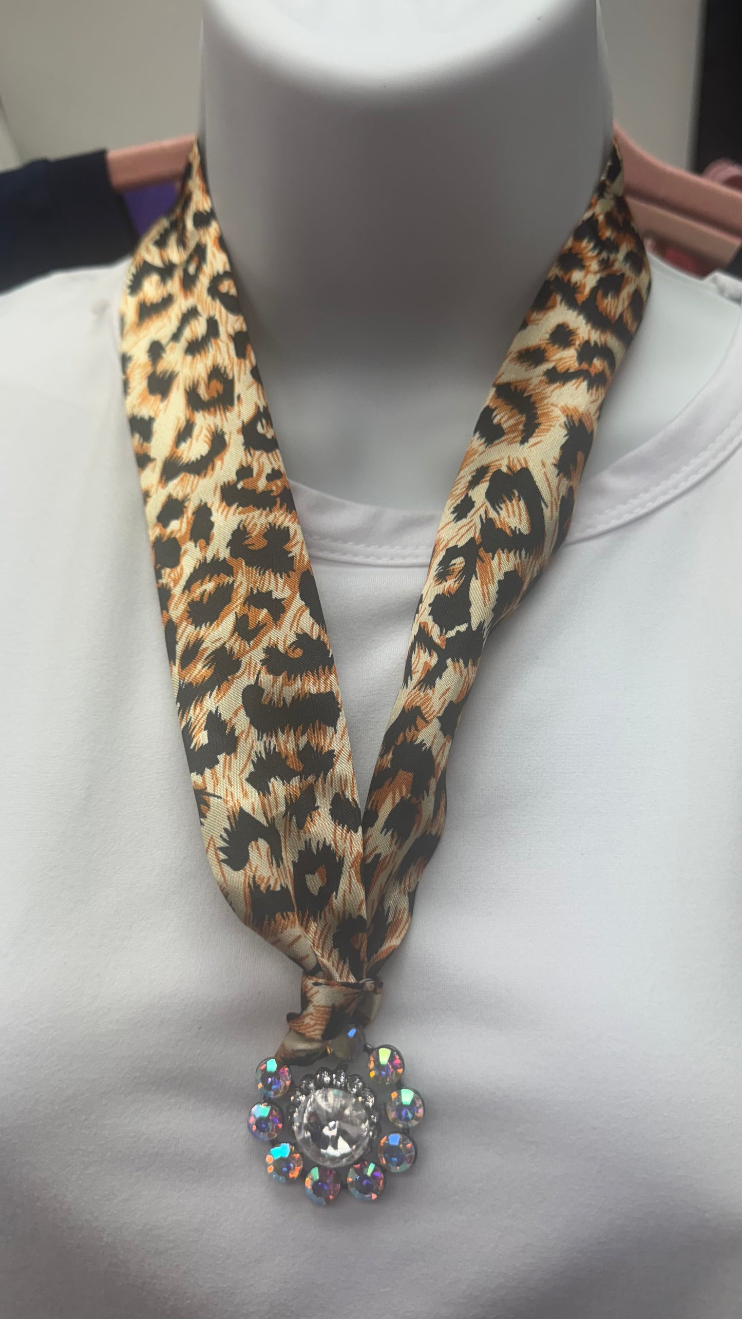 N111 Leopard Twilly Scarf Necklace with Flower Pendant