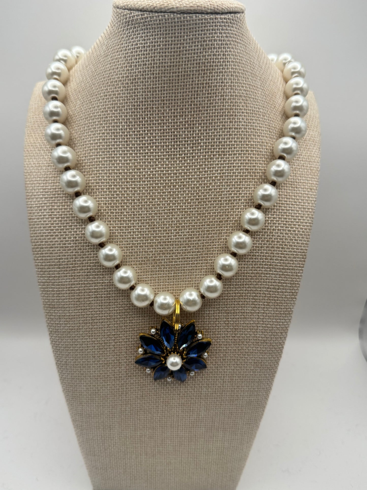 Blue Flower Pearl Necklace