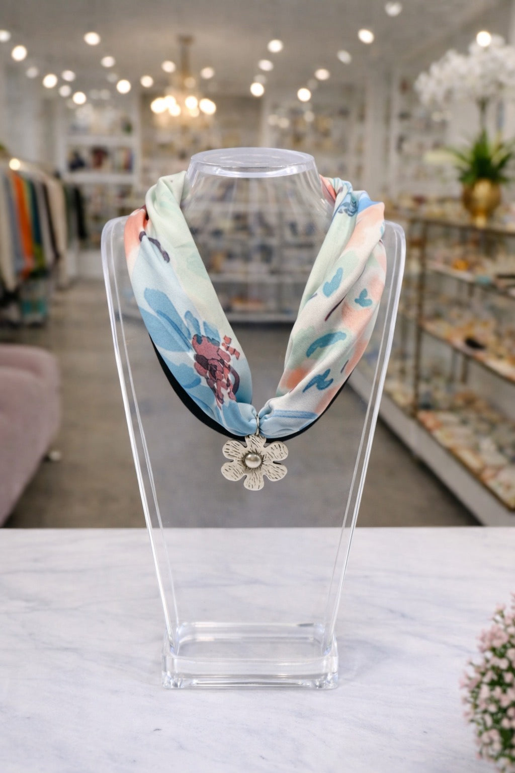 Pastel Twilly with Flower Pendant Necklace