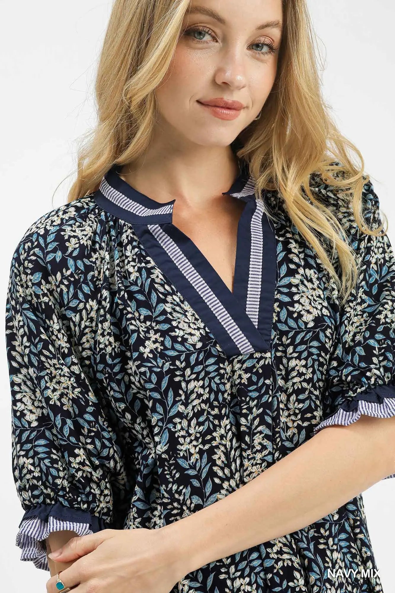 Paityn Spring Burst Print V-Neck Top Navy Mix