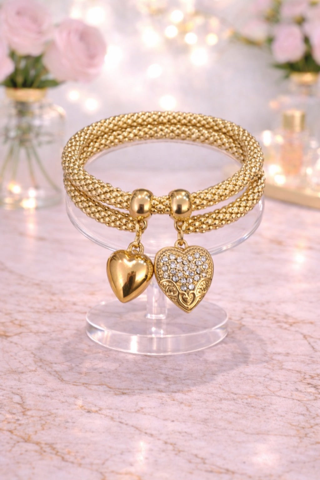 B11 Gold Heart Bracelet Set