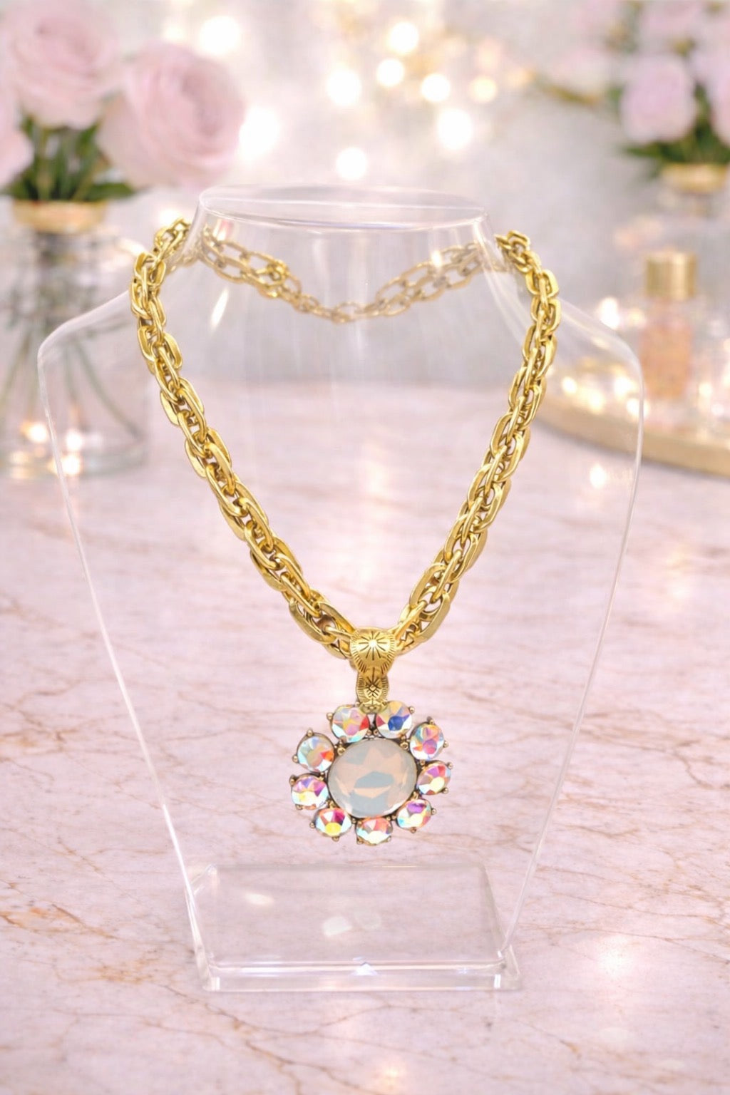 Gold Flower Pendant Necklace